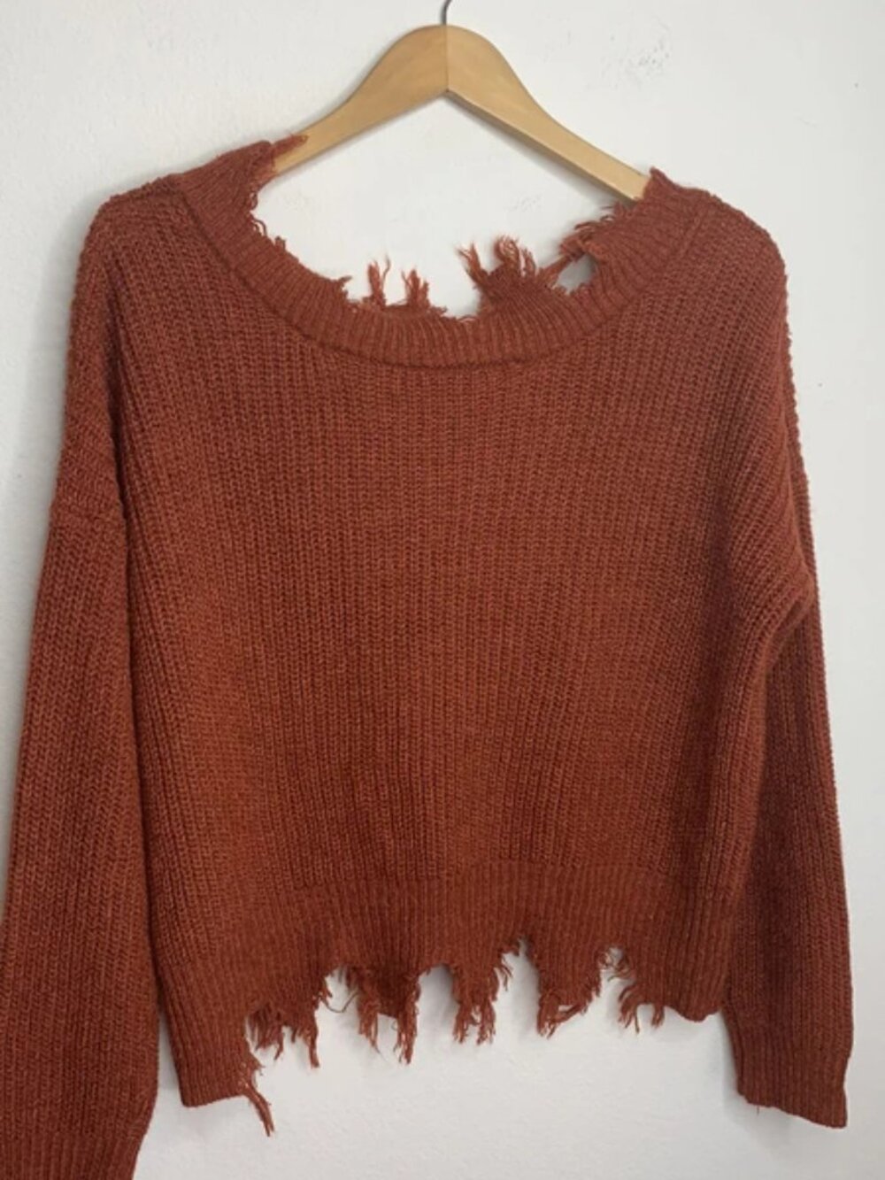Windsor Rust Distressed Sweater - Picture 4 of 4